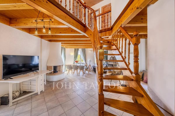 EN EXCLUSIVITÉ! Maison de 3 logements 7