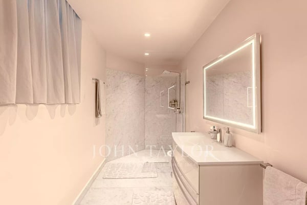 Somptueux appartement avec vue spectaculaire 13