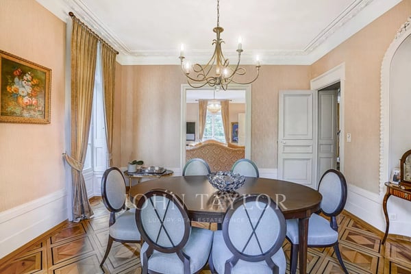 Hôtel particulier à deux pas du lac 7