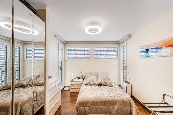 Magnifique appartement de 1.5 pièces avec balcon et vue imprenable sur le lac et les montagnes 5