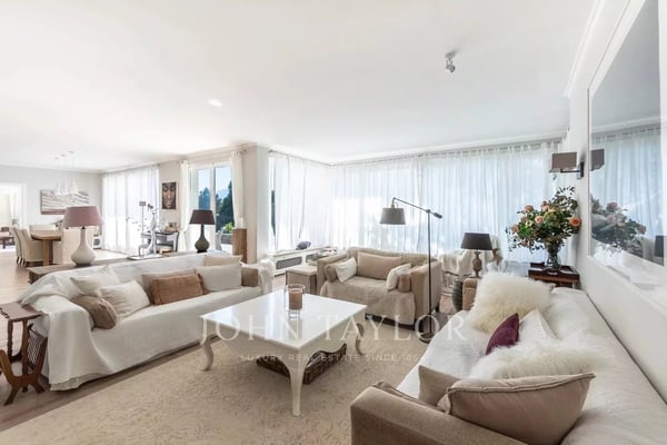 SPECTACULAIRE! Propriété avec piscine et vue panoramique 7