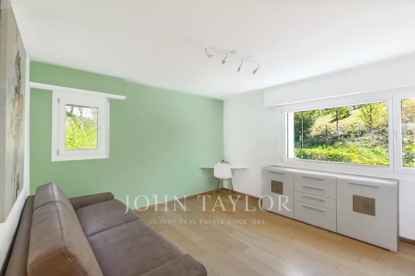 CO-EXCLUSIVITÉ! Villa individuelle sise dans quartier prestigieux 12