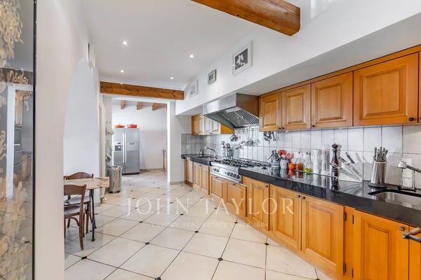 Opportunité rare : bien d'exception à prix imbattable 8