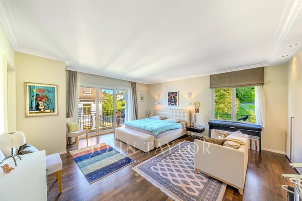 EXCLUSIVITÉ! Bel appartement avec une vue à couper le souffle 6