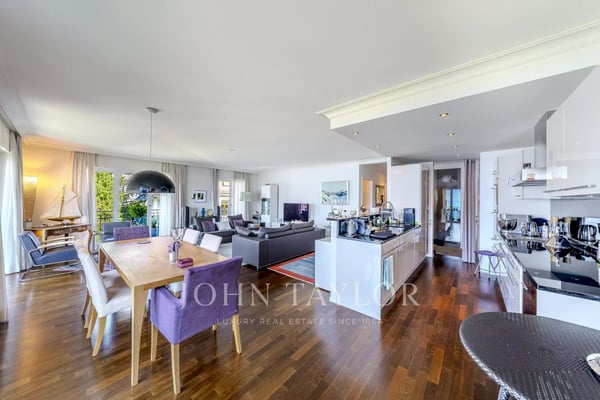 EXCLUSIVITÉ! Bel appartement avec une vue à couper le souffle 4