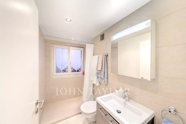 Appartement duplex d'exception en attique 9