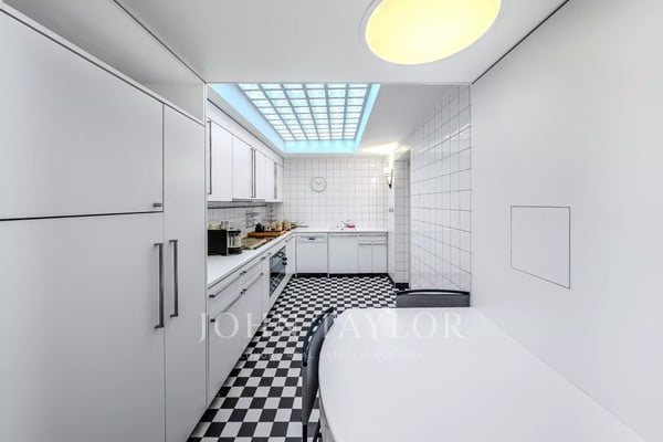 Modernisme, volumes et prestige au coeur de la Riviera suisse 9