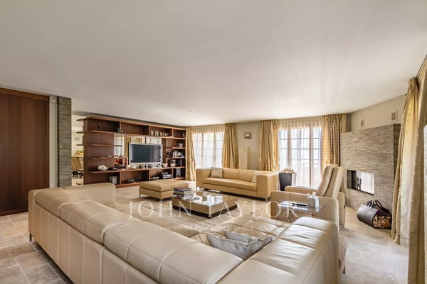 CO-EXCLUSIVITÉ! Fabuleux chalet familiale avec vue panoramique sur les montagnes 11