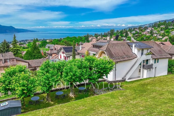 EXCLUSIVITÉ! Appartement de standing en PPE ?vue panoramique & jardin 2