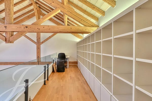 EN EXCLUSIVITÉ!! Appartement de 4.5 pièces aux volumes impressionnants 6