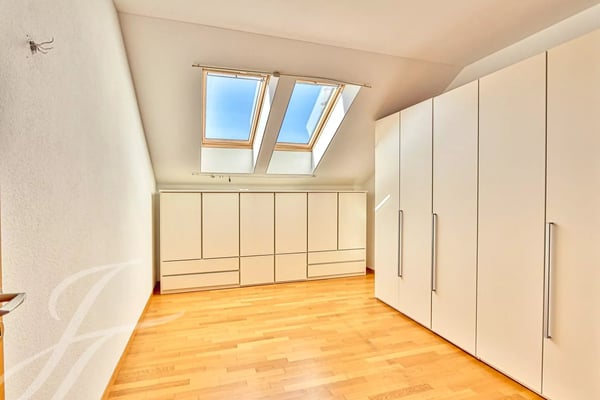 EN EXCLUSIVITÉ!! Appartement de 4.5 pièces aux volumes impressionnants 13