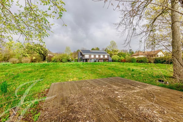 Villa pieds dans l'eau avec parcelle de 7'585m2 3