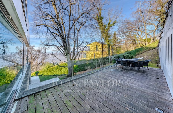 EXCLUSIVITÉ! Exceptionnel 4.5 pièces contemporain avec vue panoramique sur le lac 10