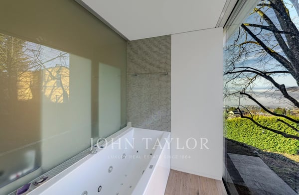 EXCLUSIVITÉ! Exceptionnel 4.5 pièces contemporain avec vue panoramique sur le lac 6
