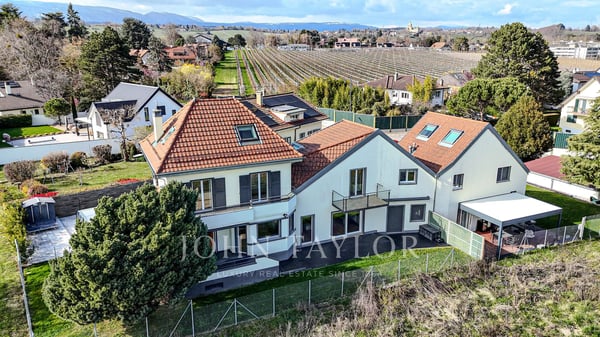 Villa familiale mitoyenne avec piscine et espace indépendant ? à 5 minutes de Morges 1