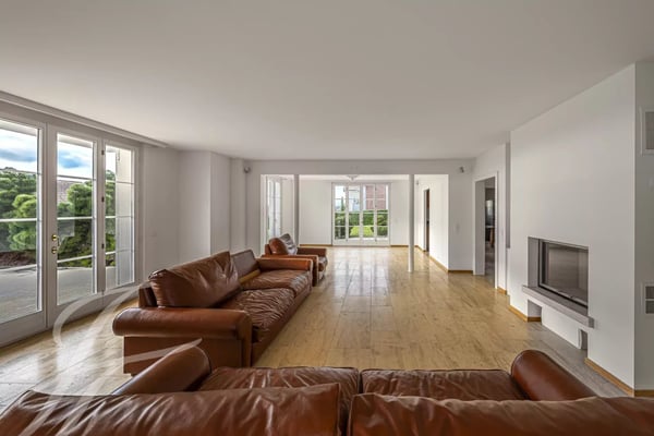 Magnifique propriété de standing avec piscine intérieure ! 1