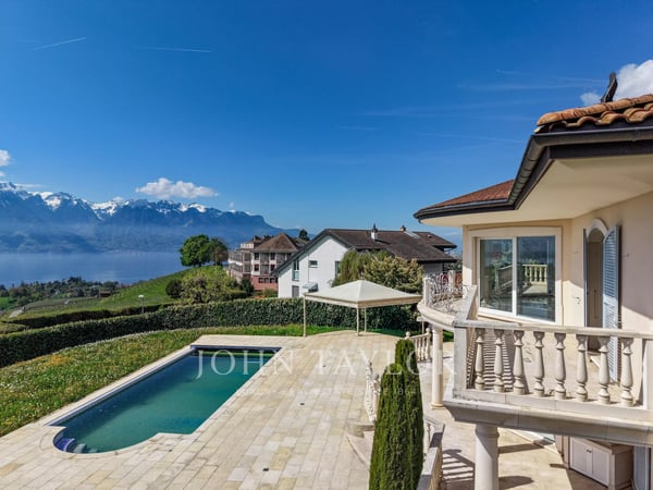 Somptueuse propriété avec vue panoramique sur le lac 7