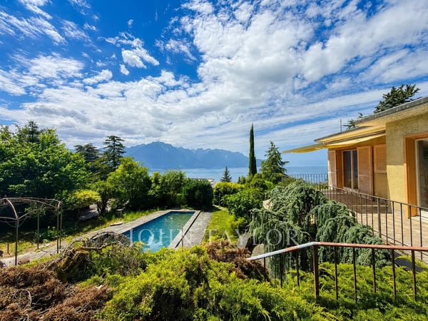 Propriété à rénover avec vue exceptionnelle dans les hauteurs de Montreux 1