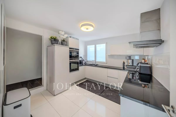 Rare à la vente ? Superbe attique de 4.5 pièces au coeur de Montreux 4