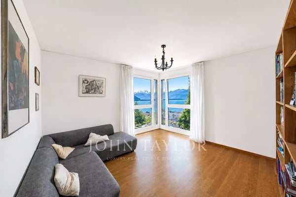 Appartement de 4.5 pièces aux portes de la ville 6