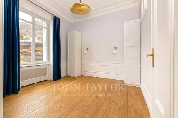 Élégant appartement de caractère avec vue imprenable sur le lac Léman 9