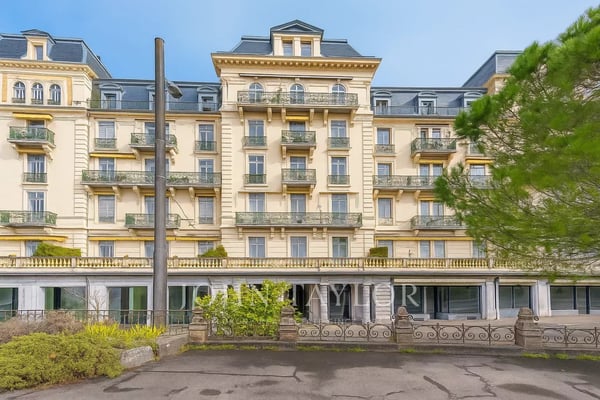 Élégant appartement de caractère avec vue imprenable sur le lac Léman 13
