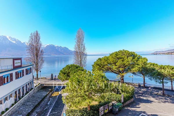 Superbe appartement en première ligne des rives du lac 1