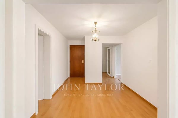 Appartement de 2.5p au coeur de Montreux 10