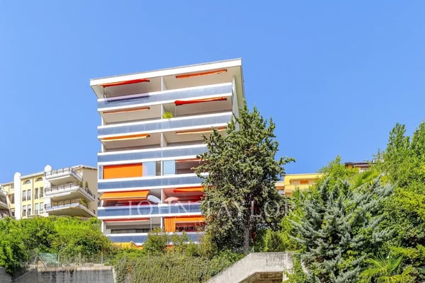 Appartement de 2.5p au coeur de Montreux 12