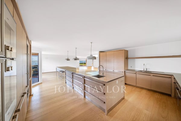 PENTHOUSE avec vue lac exceptionnelle 2