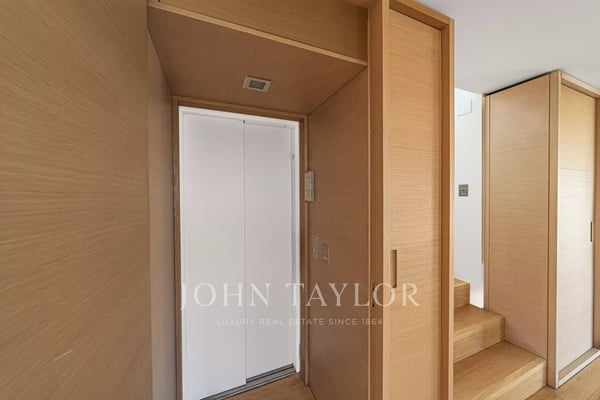 PENTHOUSE avec vue lac exceptionnelle 12