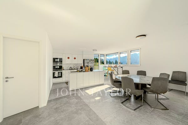 Villa contemporaine avec vue panoramique à Brent 9