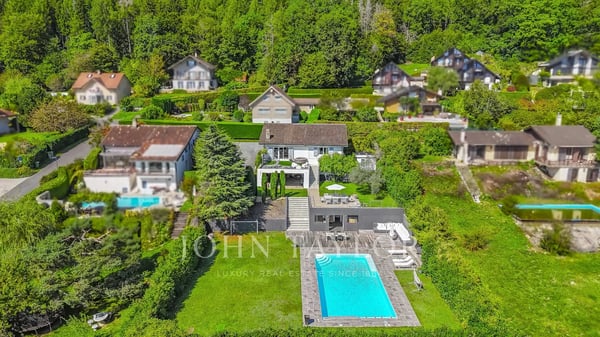 Villa dominante avec panorama unique sur le lac et les Alpes 3