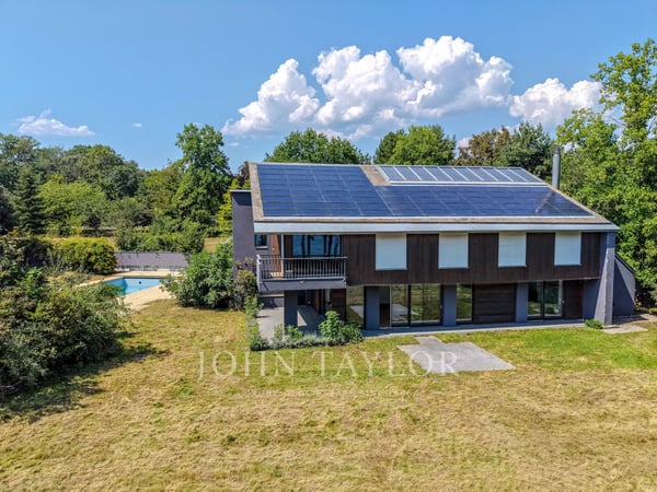 Villa pieds dans l'eau avec parcelle de 7'585m2 2
