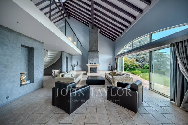 Magnifique propriété avec vue imprenable à Givrins 3