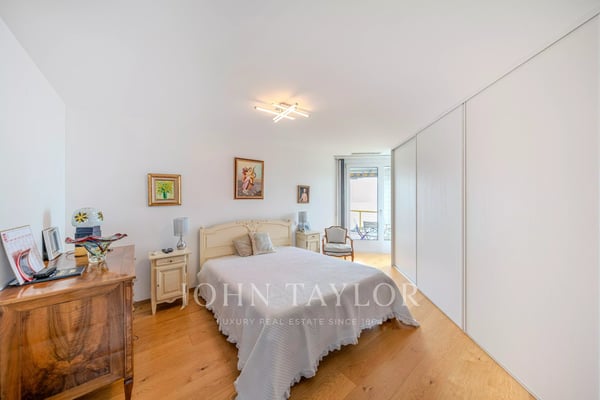 Appartement au dernier étage avec vue panoramique sur le lac à Chernex 10