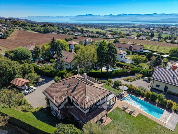 Villa avec piscine, vue lac et Mont-Blanc 1