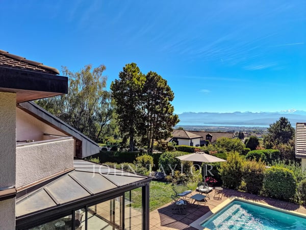 Villa avec piscine, vue lac et Mont-Blanc 13