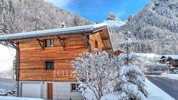 Immeuble 4.84% de rendement ? Les Plans-sur-Bex 5