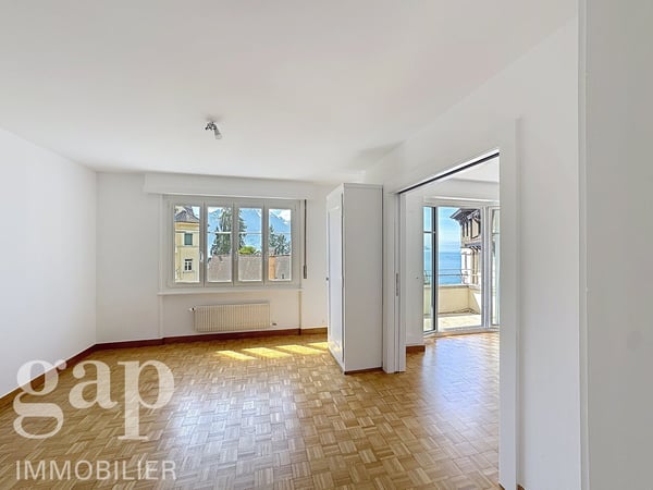 Appartement 3.5 pièces entièrement rénové - avec balcon à Territet 4