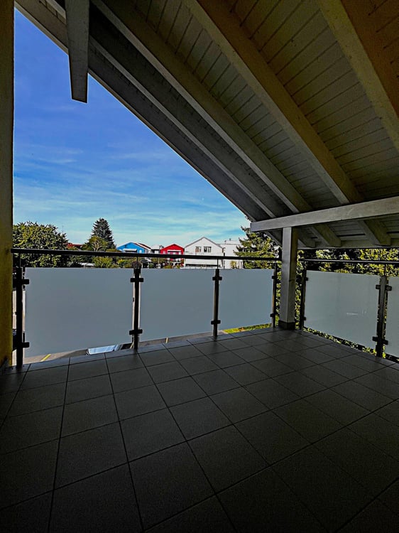 Charmant appartement de 3,5 pièces avec terrasse à Dompierre FR 9