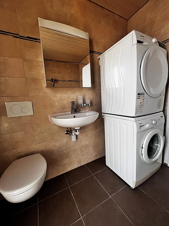 Charmant appartement de 3,5 pièces avec terrasse à Dompierre FR 8