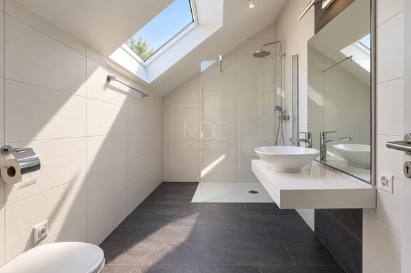Villa individuelle contemporaine avec vue dégagée à Villeneuve (FR) 11