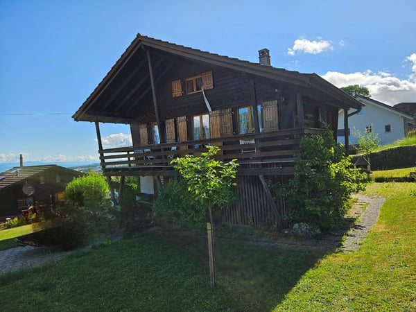 Charmant chalet meublé de 2.5 pièces à Châtillon FR 1