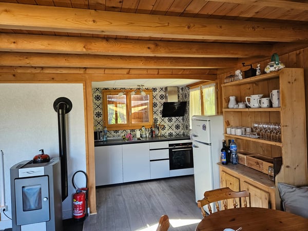 Charmant chalet meublé de 2.5 pièces à Châtillon FR 5