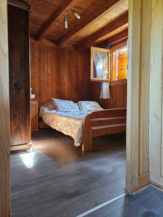 Charmant chalet meublé de 2.5 pièces à Châtillon FR 2