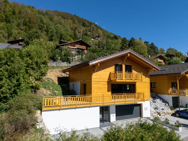 Chalet de 5.5 pièces à Crésuz 1