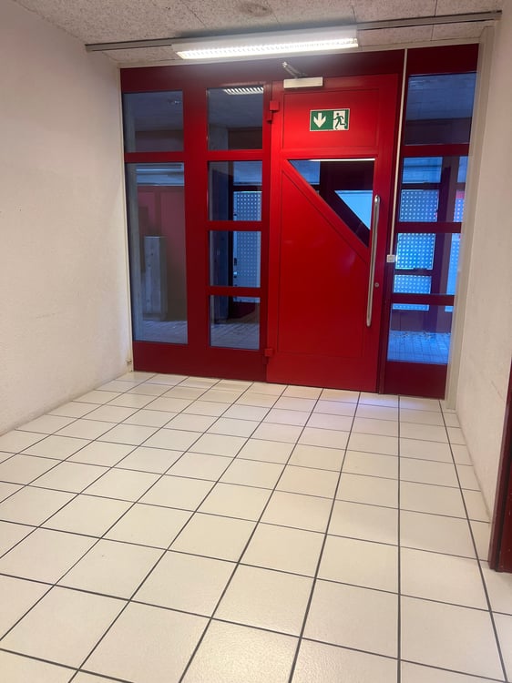 Local de loisirs à louer – Route du Châtelet 5, Fribourg 2