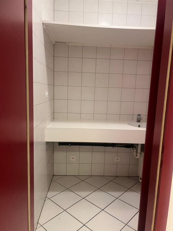Local de loisirs à louer – Route du Châtelet 5, Fribourg 6
