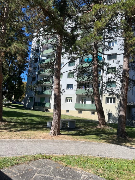 Appartement de 4 pièces avec balcon à Fribourg 3